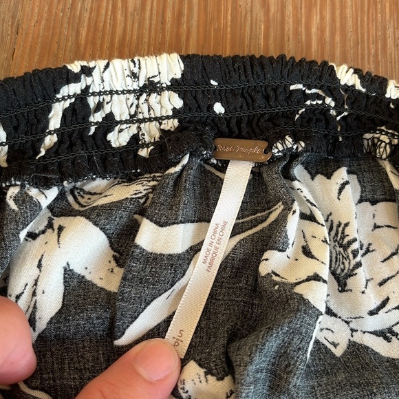 Free People Boho Feminine Ruffle Mini Skirt Black White Floral Coquette Summer - Picture 7 of 10